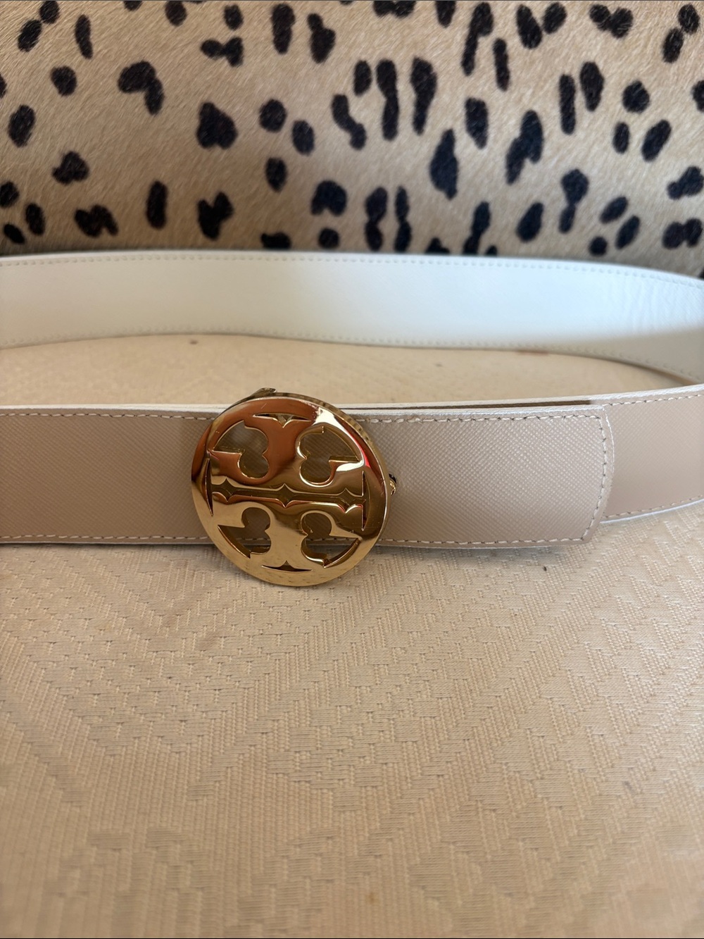 Tory Burch Miller Reversible Leather Belt in Tan and White w Gold Logo Buckle